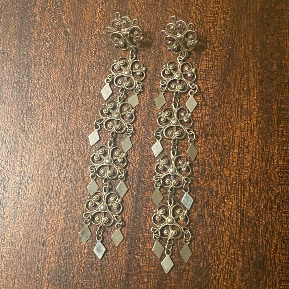 Vintage Long Silver tone Filigree Dangle Earrings, lightweight, pierced